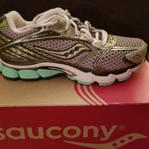 Saucony Progrid Triumph 7 Sneakers SZ 8